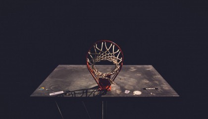 开云平台-舞台越大越强，利拉德在季后赛之夜的孤胆传奇