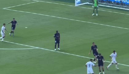 开云体育官方网站-那不勒斯鏖战阿根廷，姆巴佩高光表现