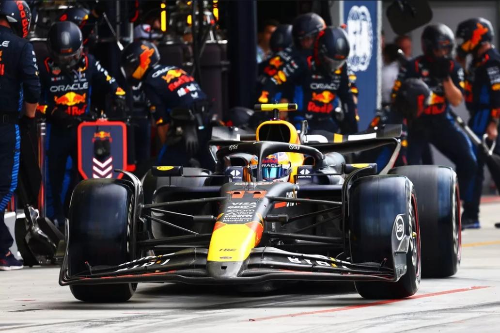 红牛二队逆转索伯车队，佩雷兹统治全场